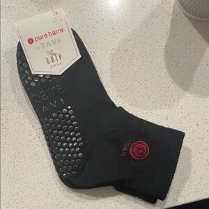🖤 Pure Barre Black Athletic Grip Socks